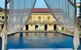 On Board Lifestyle Panglao Resort